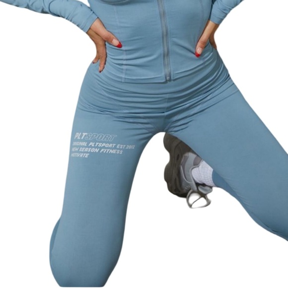 PRETTYLITTLETHING Steel Blue Stitch Detail Gym Leggings - Picture 3 of 6